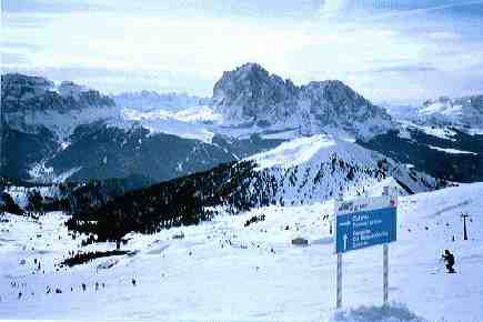 DOLOMIT1.JPG  (12 kb)